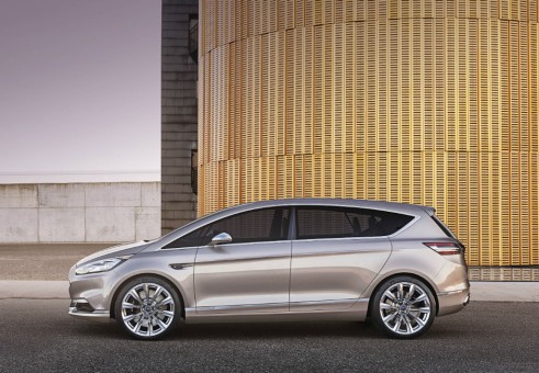 Ford S-Max Vignale side  - carwitter