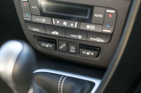 Honda Civic Tourer Review - Active Damper Button - carwitter