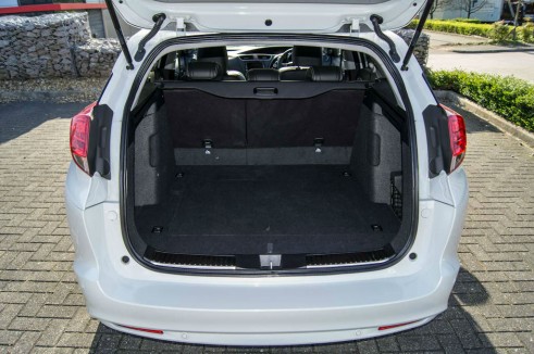 Honda Civic Tourer Review - Boot - carwitter