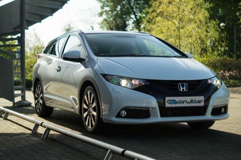 Honda Civic Tourer Review - Front Angle Scene Close - carwitter