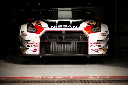 Nissan GT-R NISMO GT3 Balncpain - Front - carwitter