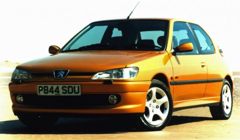 Peugeot 306 GTi-6 - Front - carwitter