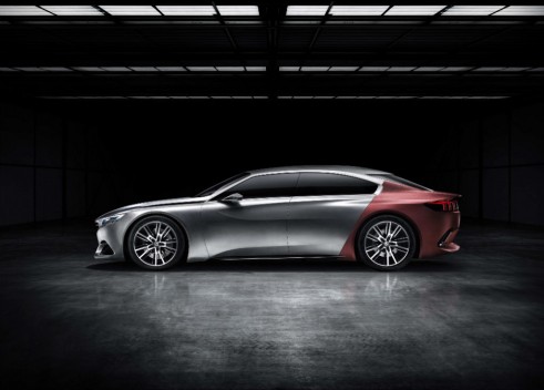 Peugeot EXALT Concept - Side - carwitter