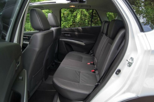 Suzuki SX4 S-Cross Review - Rear Seats - carwitter
