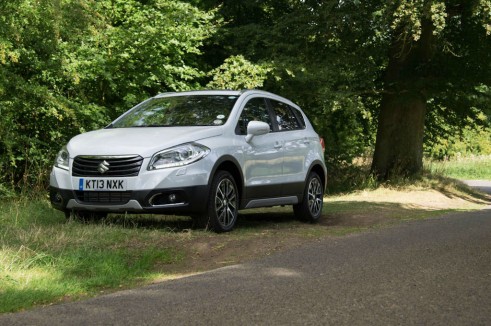 Suzuki SX4 S-Cross Review - Side Angle - carwitter