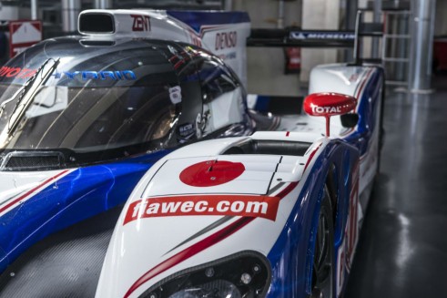 Toyota TS030 Hybrid (2012) Close Up - carwitter