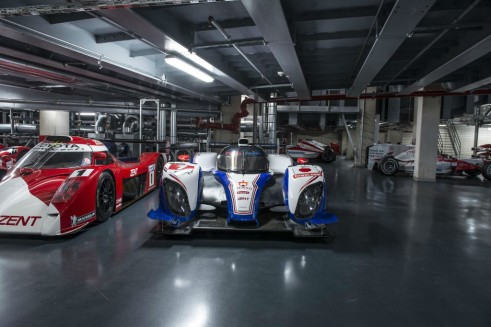 Toyota TS030 Hybrid (2012) - carwitter