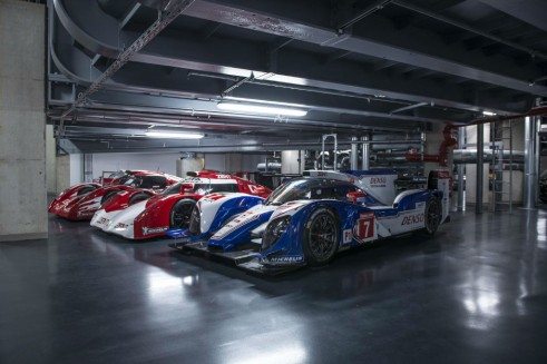 Toyota TS030 Lineup - carwitter