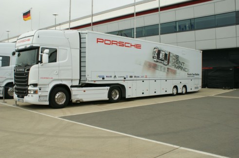 WEC 2014 Silverstone - Porsche LMP1 Race Truck - carwitter