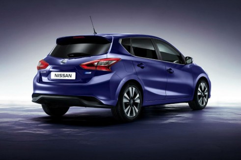2014 Nissan Pulsar - Rear Side Angle - carwitter