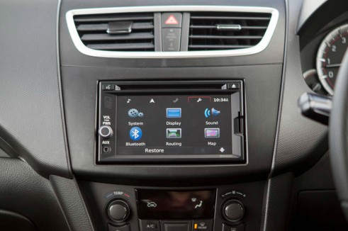 2014 Suzuki Swift Sport Review - Infotainment - carwitter