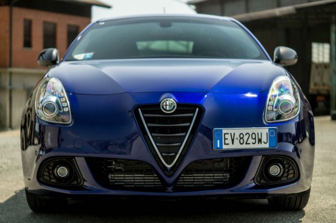 2014 Alfa Romeo Giulietta Quadrifoglio Verde Review - Front - carwitter