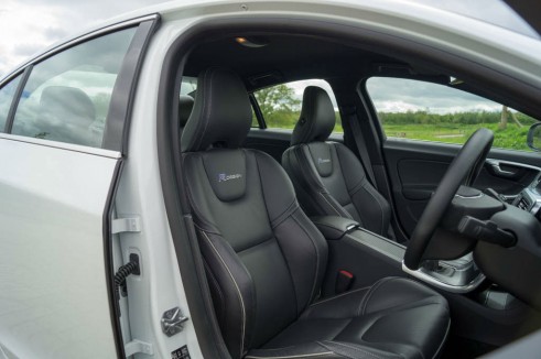 2014 Volvo S60 D4 Review - Front Seats - carwitter