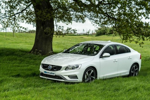 2014 Volvo S60 D4 Review - Front Side Angle - carwitter