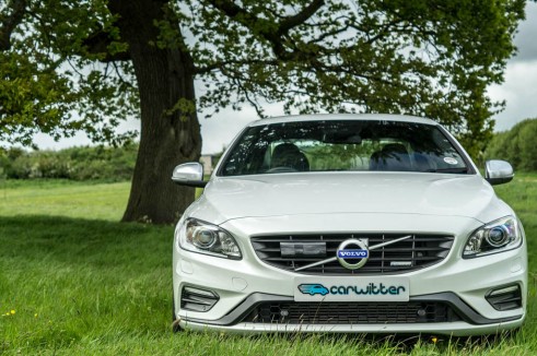 2014 Volvo S60 D4 Review - Front - carwitter