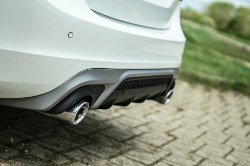 2014 Volvo S60 D4 Review - Rear Diffuser - carwitter