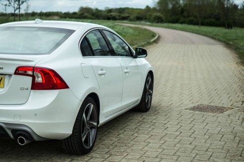 2014 Volvo S60 D4 Review - Side Scene Road - carwitter