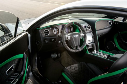 Bentley Continental GT3-R - Dashboard - carwitter