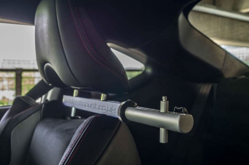 Headrestmount - Close Up Post - carwitter