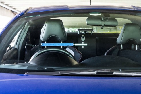 Headrestmount - Head On - carwitter