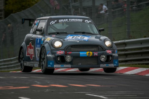 Nurburgring 24 Hours 2013 - Mini - carwitter