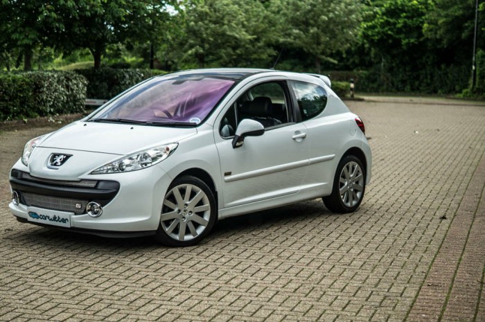Peugeot 207 GT - Front Angle High - carwitter