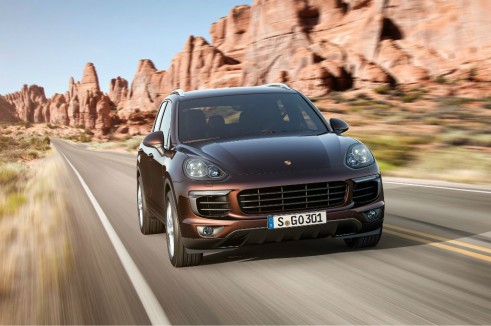 2014 Porsche Cayenne front 2 - carwitter