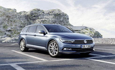 2015 Volkswagen Passat estate front 2 - carwitter