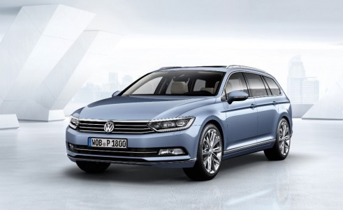 2015 Volkswagen Passat estate front - carwitter