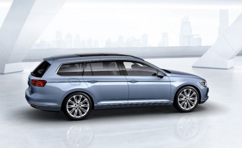 2015 Volkswagen Passat estate side - carwitter