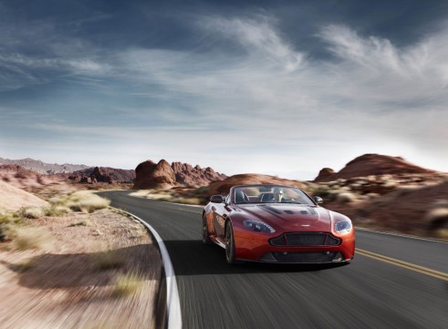 Aston Martin V12 Vantage S Roadster - carwitter