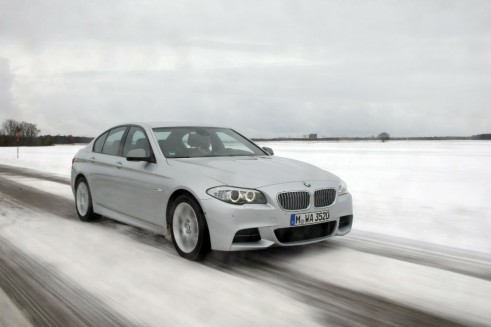 BMW M550d - Front - carwitter