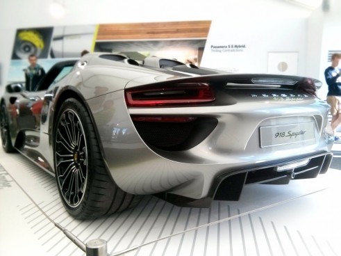 Porsche,918Spyder,Rear,Carwitter