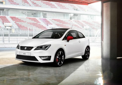 White Seat Ibiza FR - Front - carwitter