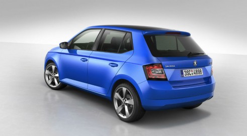 2015 Skoda Fabia rear - carwitter