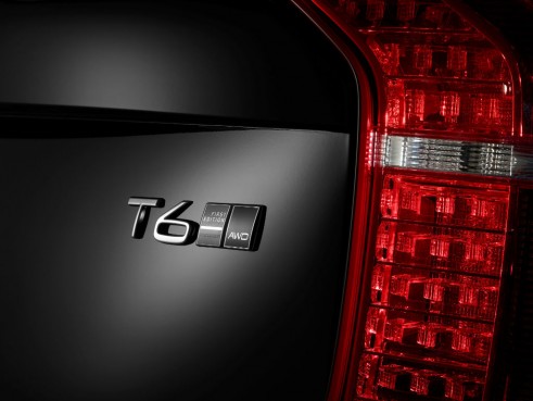 2015 Volvo XC90 badge  - carwitter
