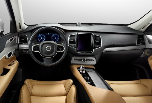 2015 Volvo XC90 dash  - carwitter