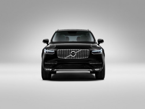 2015 Volvo XC90 front  - carwitter