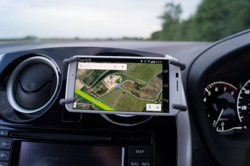 Breffo Spiderpodium Review - Phone Horizontal In Car - carwitter
