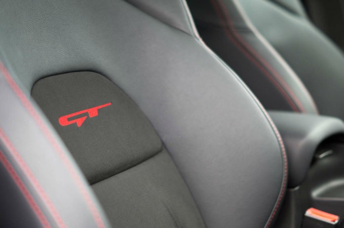 Kia Ceed GT Review - GT Logo Detail - carwitter