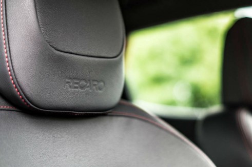 Kia Ceed GT Review - Recaro Logo Detail - carwitter
