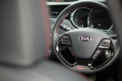 Kia Ceed GT Review - Steering Wheel Scene - carwitter