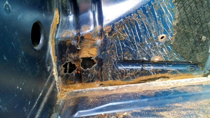 Peugeot 106 GTi Boot Rust - Carwitter