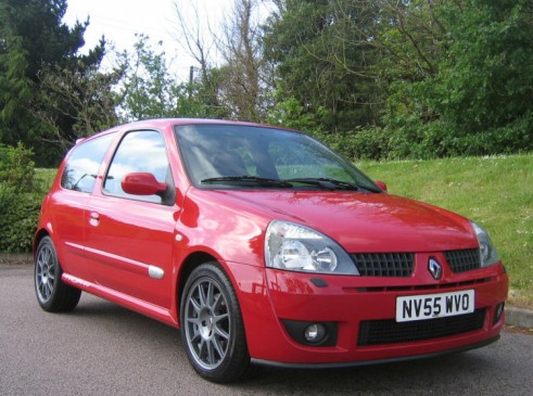 Renault Clio Trophy - carwitter