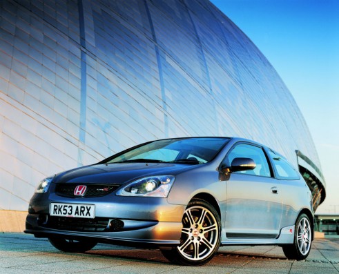 2003 Honda Civic Type R - Front Angle - carwitter