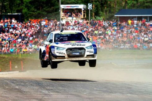 2014 FIA Rallycross Audi Jump - carwitter