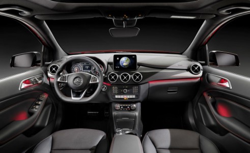 2014 Mercedes B-Class dash - carwitter