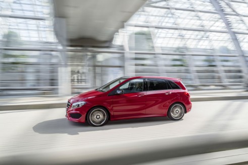 2014 Mercedes B-Class side - carwitter