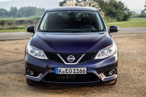 2014 Nissan Pulsar 1.2 DIG-T Review - Front - carwitter