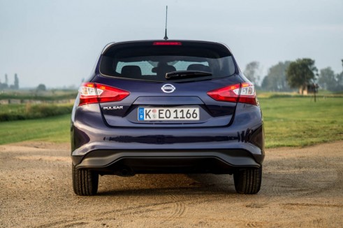 2014 Nissan Pulsar 1.2 DIG-T Review - Rear - carwitter